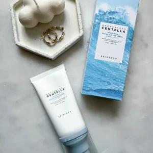 SKIN1004 Madagascar Centella Hyalu-Cica Water-Fit Sun Serum